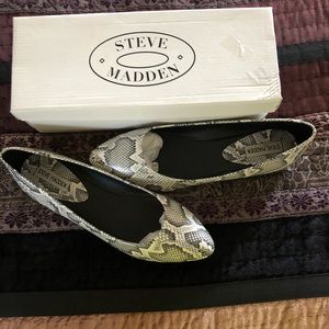 Irie shoes by Steve Madden Size 10.